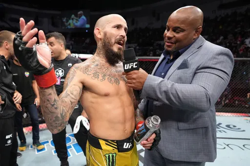 «Давай драться!» Боец UFC Вера бросил вызов Хасбику