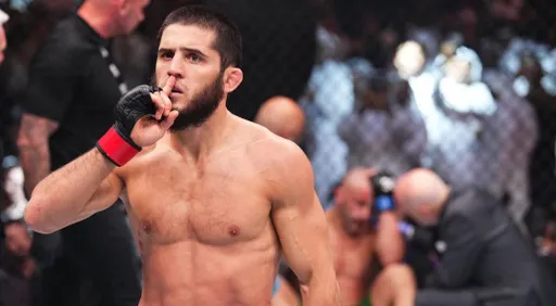 Чемпион UFC Махачев стал бойцом года по версии ESPN