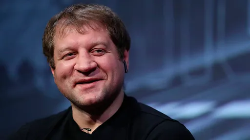 Александр Емельяненко показал, как потренировался с арабским шейхом