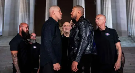 Ган нокаутировал Перейру на турнире UFC в Белом доме и стал временным чемпионом в тяжелом весе