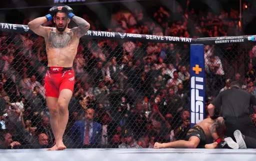 Топурия – первый грузинский боец, ставший чемпионом UFC