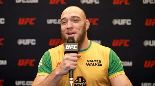 Вальтер Уокер может выступить на турнире UFC 321 в Абу-Даби