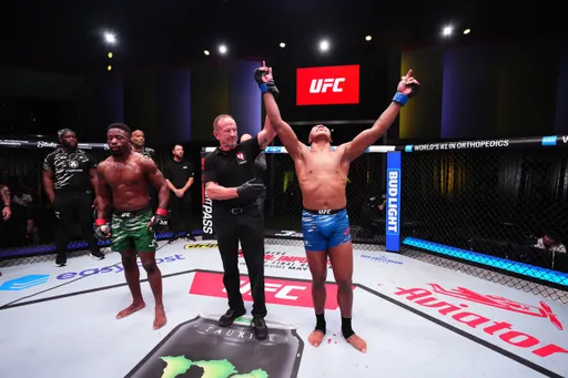 Сантос победил Юсуффа решением судей в со-главном бою турнира UFC Vegas 106