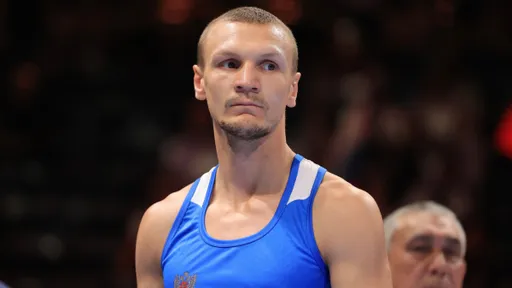 Россиянин Попов выиграл золото на чемпионате мира по боксу в Дубае