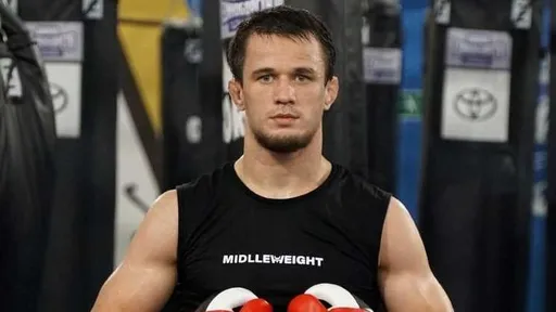 Усман Нурмагомедов пообещал выиграть пояс Гран-при Bellator в легком весе