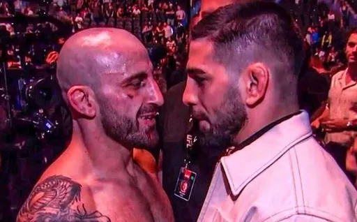 Экс-чемпион UFC Биспинг считает, что следующим соперником Волкановски должен быть Топурия, а не Махачев
