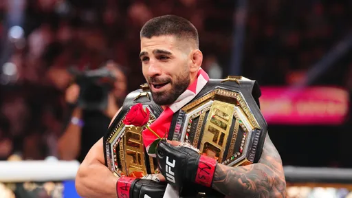 Махачев считает, что Топурия может снова стать чемпионом UFC
