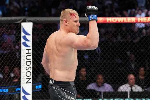 Соннен рассказал, почему Павлович – лучший чемпион UFC, чем Джонс