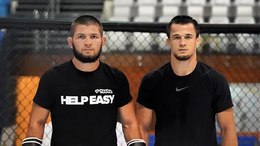 Хабиб поздравил брата Усмана с завоеванием чемпионского пояса Bellator в легком весе