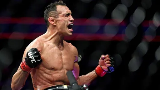 «Его время прошло». Кормье не верит, что переход в Jackson Wink MMA поможет Фергюсону