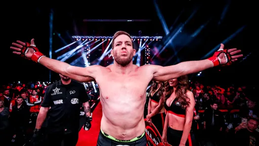 Бывший боец Bellator Хэгер подписал контракт с лигой Power Slap