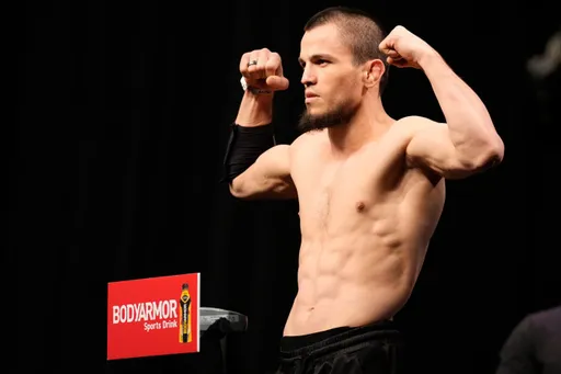 Умар Нурмагомедов поддержал Хизриева и Салихова после UFC Vegas 85
