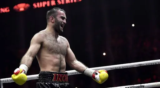 После отказа Усика от титулов Гассиева официально признали чемпионом WBA