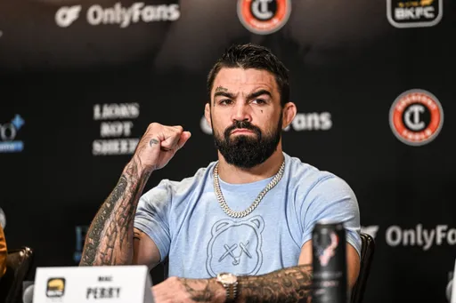 Экс-боец UFC Перри: Перейре можно было отдать три раунда, но судей больше впечатлил Анкалаев