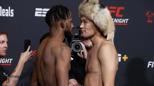 Шавкат Рахмонов задушил Нила Магни на UFC Vegas 57