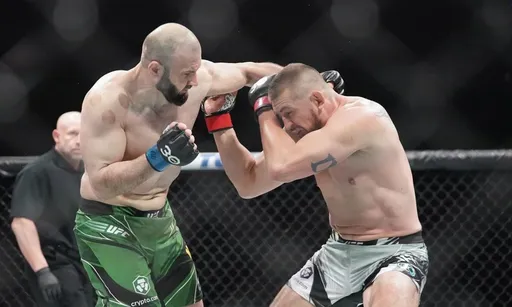 Холлоуэй поднялся в рейтинге P4P UFC, Мурзаканов приблизился к топ-10 полутяжеловесов