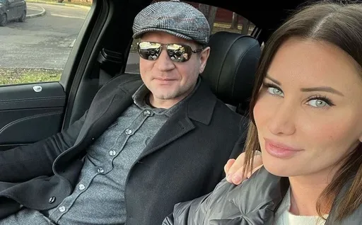 «Mercedes уже не устраивает». Александр Емельяненко решил подарить жене карету