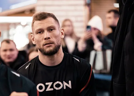 Деревенских нокаутировал Токтомушева за 32 секунды на Ural FC 9