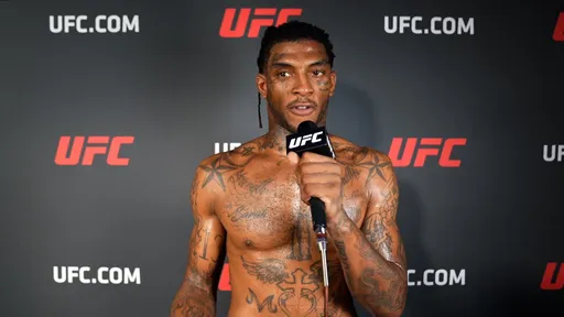 Боец UFC Дюма арестован за ограбление и нанесение побоев