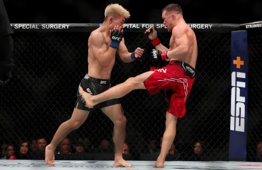 Россиянин Петр Ян отреагировал на поддержку американцев во время боя на UFC 299