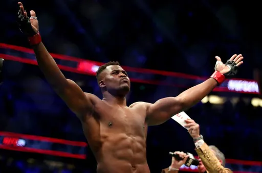 Макгрегор назвал ошибкой решение Нганну покинуть UFC