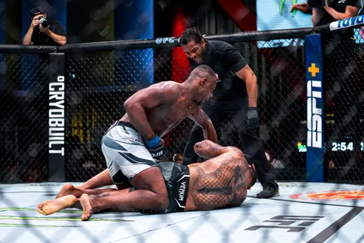 Стали известны результаты турнира UFC Vegas 59: Сантос – Хилл