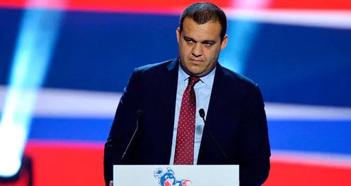 Глава IBA Кремлев сравнил выступление на Олимпиаде без флага и гимна с отказом от матери