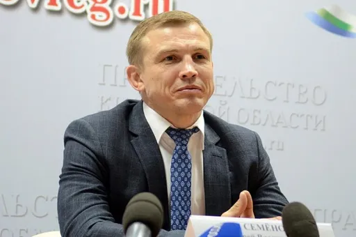 Боец ММА Семенов призвал наказать судью поединка на турнире в Белогорске, в котором погиб 16-летний подросток