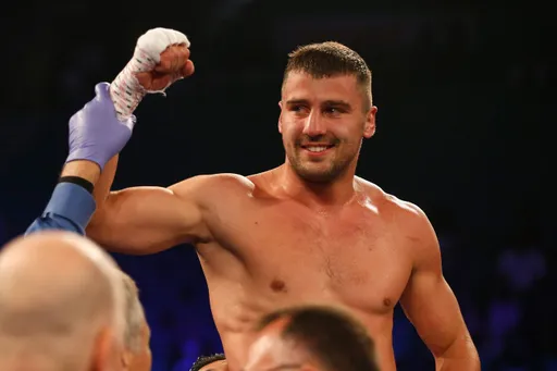 Калайджич нокаутировал Гвоздика на турнире Zuffa Boxing 02