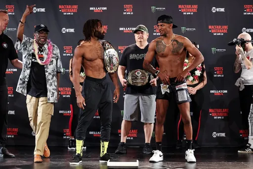 Микс нокаутировал Стотса в первом раунде и выиграл Гран-при Bellator в легчайшем весе