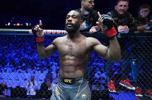 Стерлинг победил Ортегу решением судей в со-главном бою турнира UFC Fight Night 257