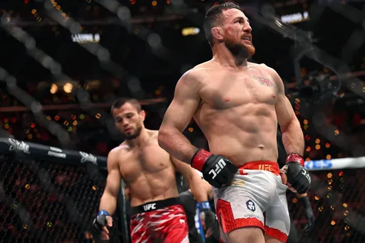 Чемпион UFC Двалишвили пообещал избить Умара Нурмагомедова в реванше