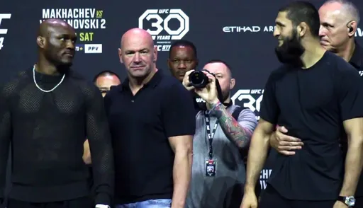 Чимаев победил Усмана в со-главном событии турнира UFC 294 в Абу-Даби