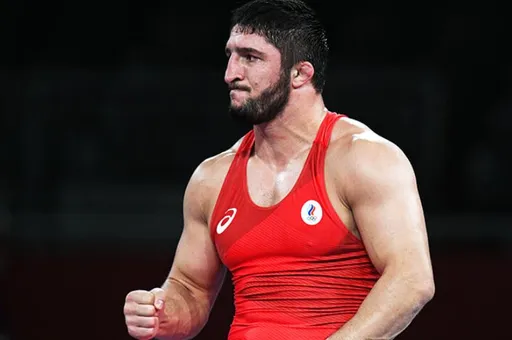 Садулаев пожелал удачи Махачеву перед боем с Оливейрой на UFC 280