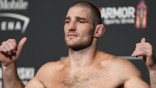 Стрикленд: UFC предоставил мне телохранителя, по сравнению с которым я навсегда останусь слабаком