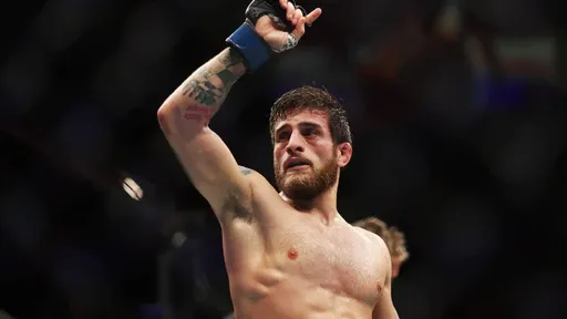 Marca: брат Топурии проведет бой с Альмаханом 22 ноября на турнире UFC в Катаре