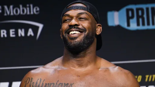 Боец UFC Таннер Босер назвал главную угрозу Джону Джонсу в тяжелом весе