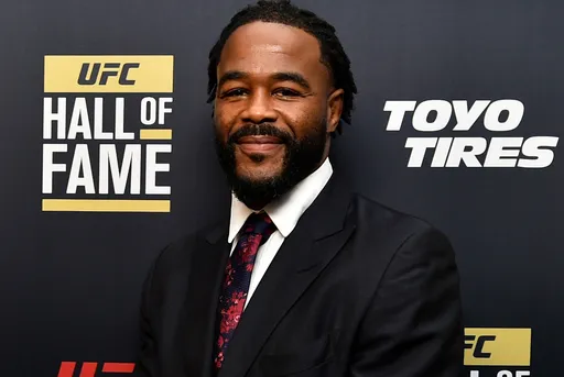 Бывший чемпион UFC Эванс: Перейра внесет коррективы и победит Анкалаева в реванше