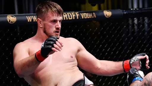 Романов проиграл Тыбуре решением судей на UFC 278