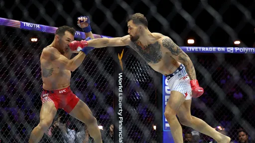 Браун призвал Уайта уволить Чендлера: он явно больше не тянет уровень UFC