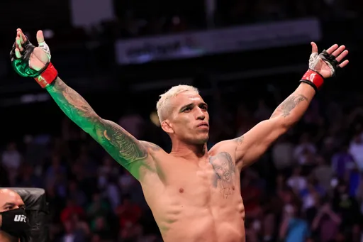 Оливейра заявил о желании провести бой за пояс UFC в легком весе