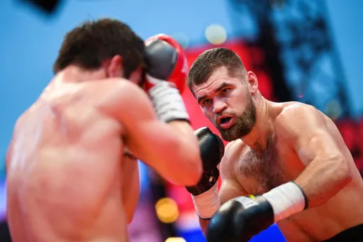 Смотреть онлайн реванш Мадиев – Терентьев 4 августа на турнире Pravda Old School Boxing