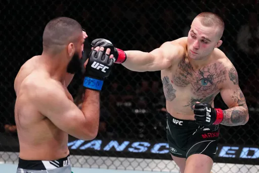 Максимов проиграл Малкуну решением судей на UFC Vegas 62