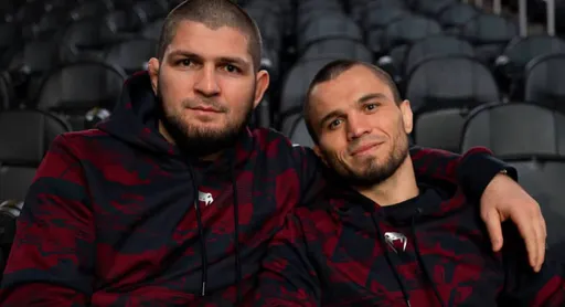 Хабиб опубликовал фото с Умаром Нурмагомедовым перед его боем на UFC 324