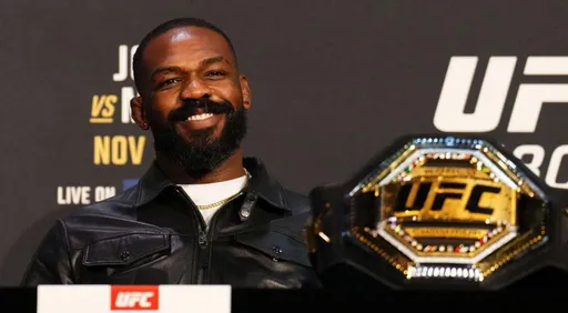 Завершивший карьеру Джонс объявил себя вечным чемпионом UFC