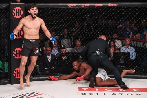 Тофик Мусаев претендует на титульный бой с Патрики Фрейре после победы на Bellator 283