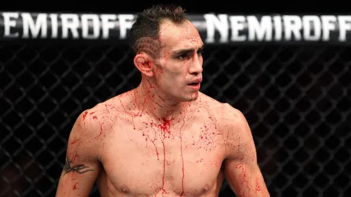 Кормье посоветовал Фергюсону уйти из UFC и перейти в лигу послабее