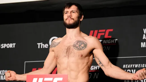 Крылов – о возможном бое с чемпионом UFC Хиллом: я бы давил