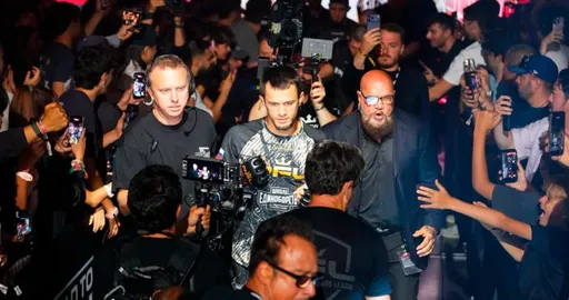 Менеджер Усмана Нурмагомедова уверен, что россиянин досрочно победит Топурию