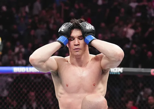Появилось видео нокаута Мэлотта в бою с Бернсом на турнире UFC Fight Night 273